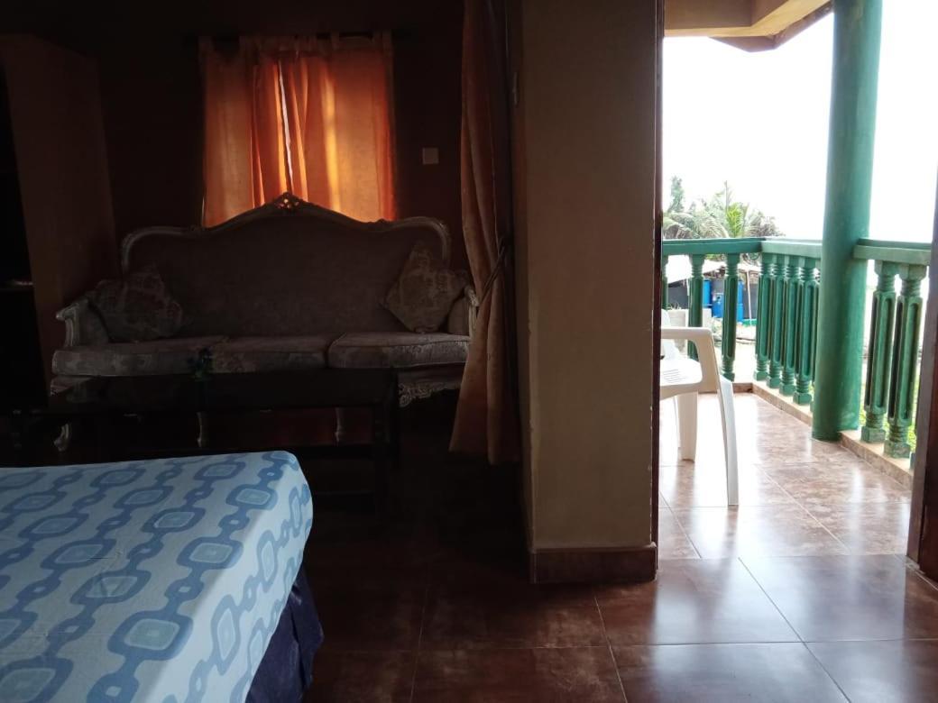 Sea Bay Resort Wennappuwa ภายนอก รูปภาพ