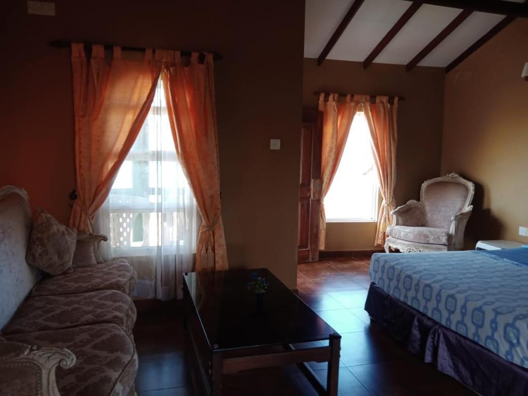 Sea Bay Resort Wennappuwa ภายนอก รูปภาพ