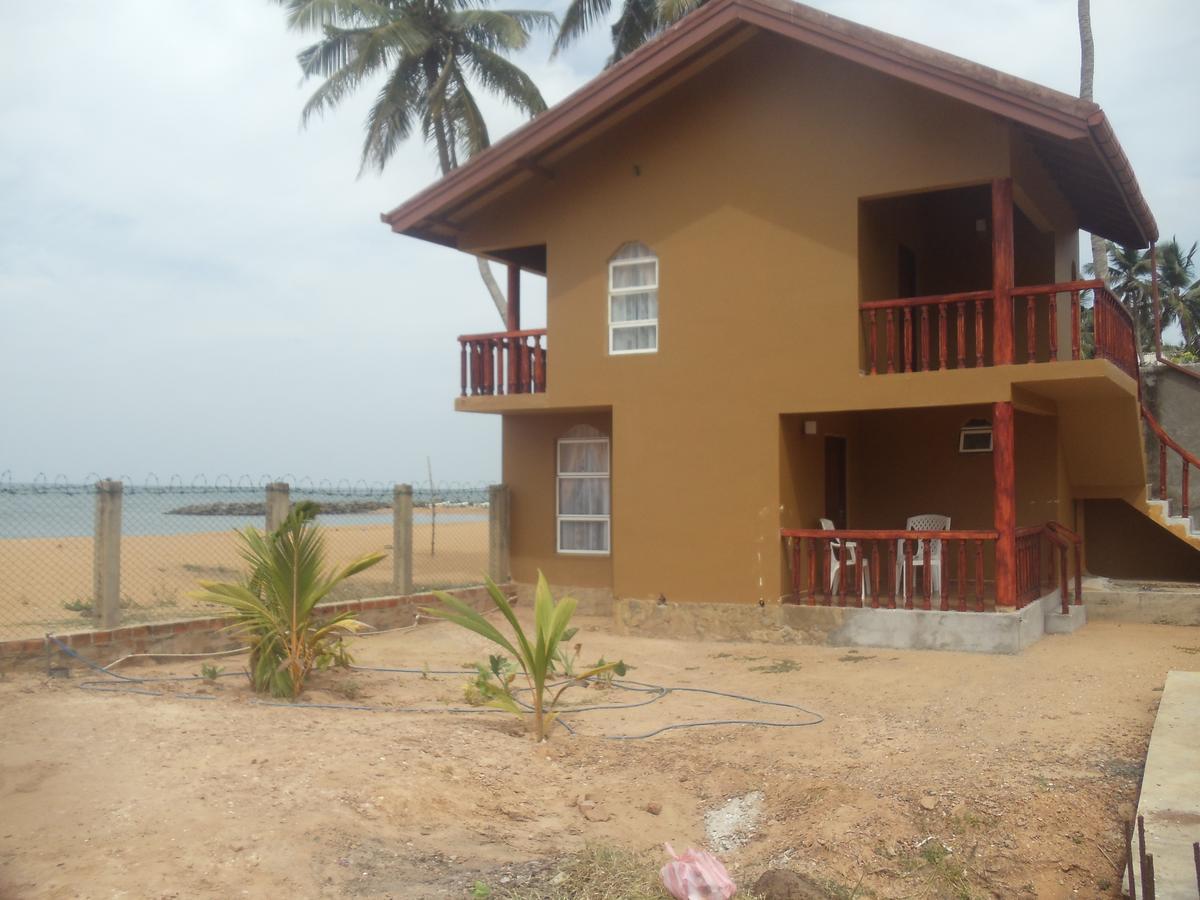 Sea Bay Resort Wennappuwa ภายนอก รูปภาพ