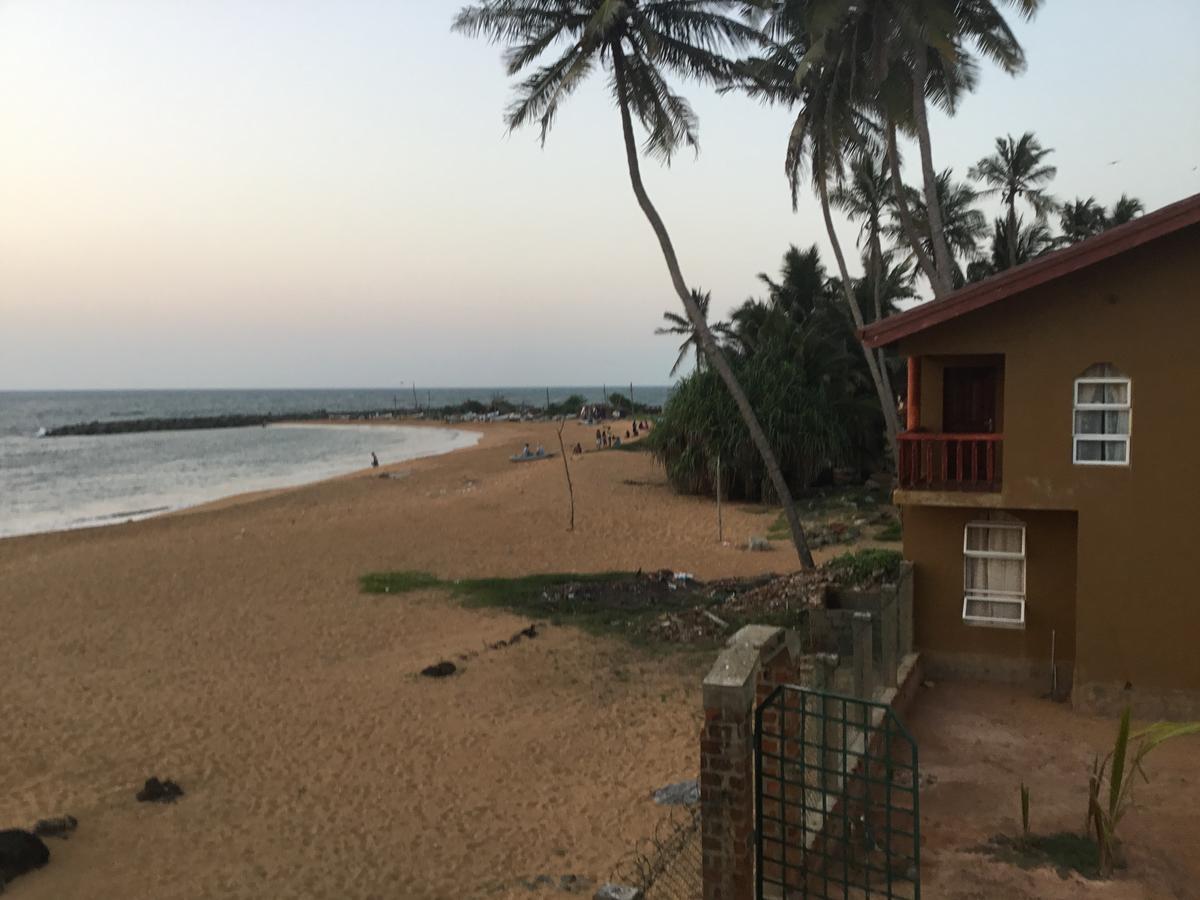 Sea Bay Resort Wennappuwa ภายนอก รูปภาพ