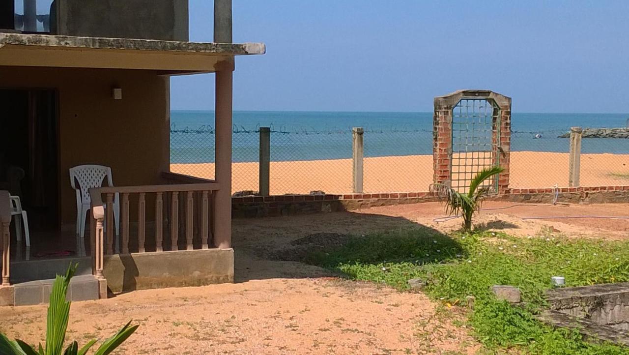 Sea Bay Resort Wennappuwa ภายนอก รูปภาพ